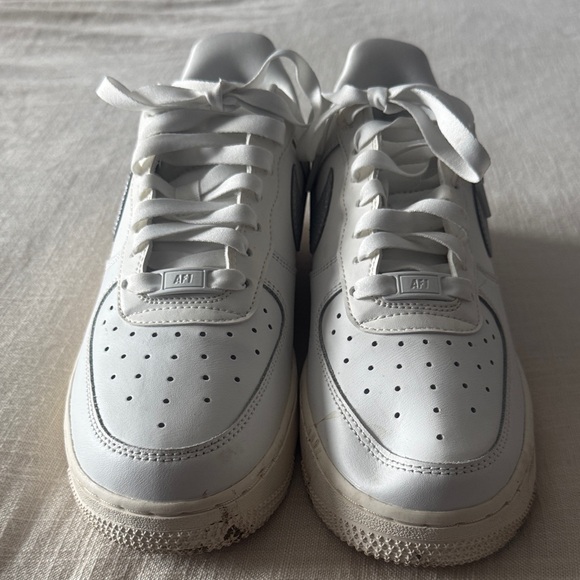 Nike Air Force 1 - Picture 2 of 5